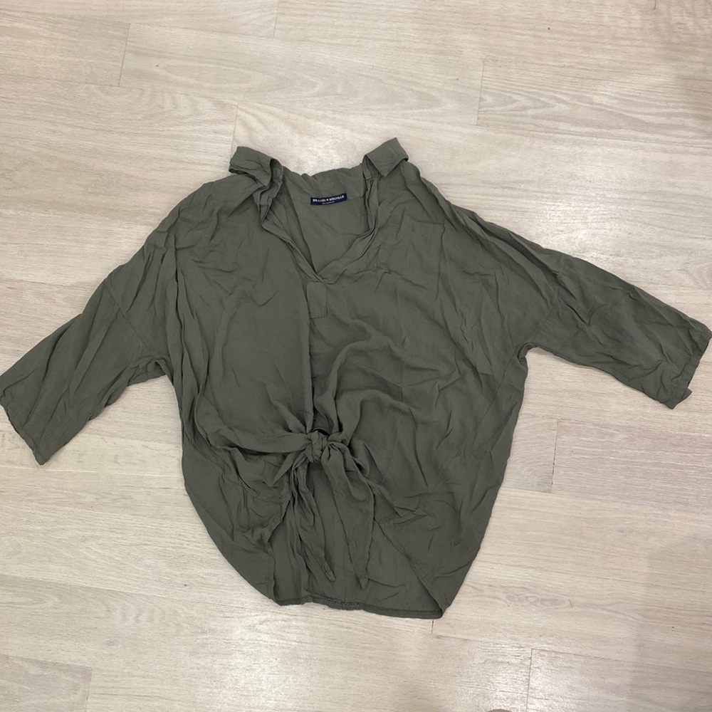 Brandy Melville Green Blouse - Bottom Tie